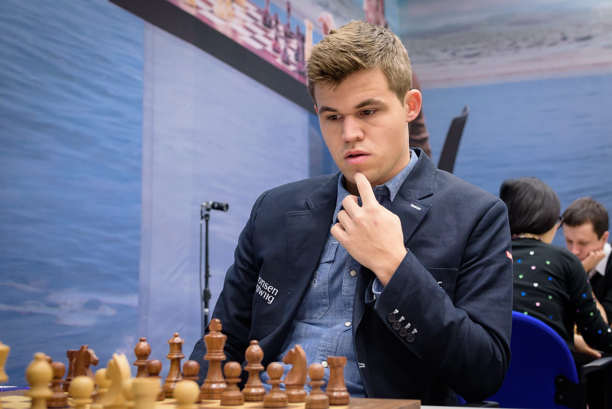 magnus-carlsen-virtuose-des-finales-2-l-chiquier-de-paris